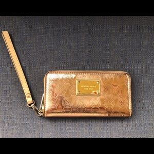 Michael Kors Rose Gold Wallet